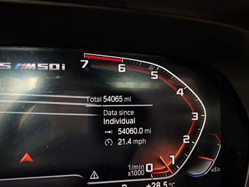 Used 2022 BMW X5 M50i AWD/4WD image 40