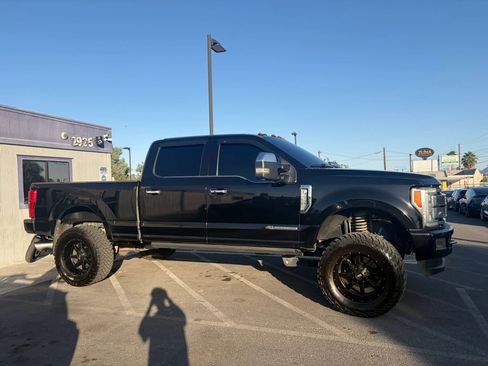 Used 2017 Ford F350 Platinum w/ FX4 4x4 Off Road Package image 4