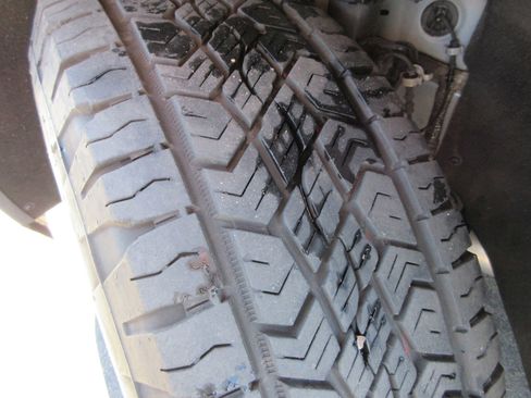 Used 2021 GMC Acadia AT4 w/ Technology Package image 20