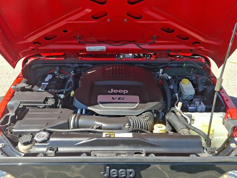 Used 2016 Jeep Wrangler Unlimited Sport AWD/4WD image 28