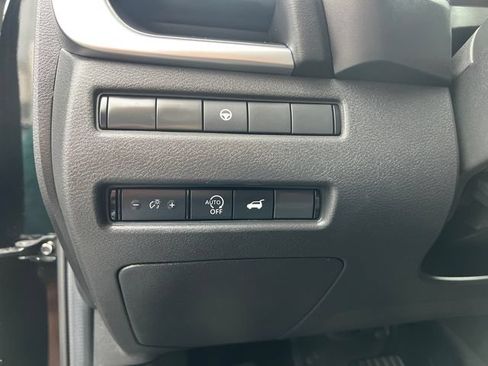 Used 2023 Nissan Rogue SV w/ SV Premium B Package AWD/4WD image 13