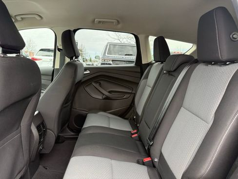 Used 2019 Ford Escape SE image 15