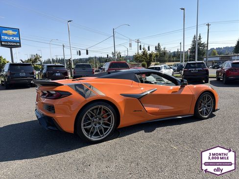 Used 2024 Chevrolet Corvette Z06 RWD image 5