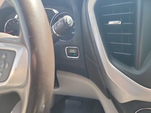 Used 2019 GMC Acadia SLT FWD image 19