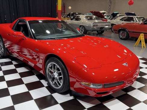 Used 2003 Chevrolet Corvette Z06 w/ Memory Package, 3 Drivers RWD image 11