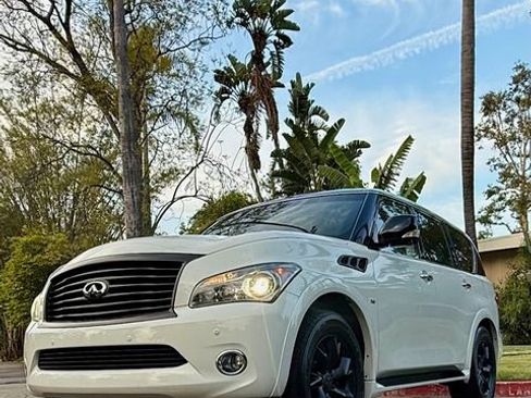 Used 2014 INFINITI QX80 4WD w/ Theater Package image 5