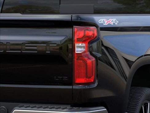 New 2026 Chevrolet Silverado 1500 LTZ w/ LTZ Premium Package AWD/4WD image 11