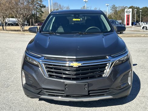 Used 2023 Chevrolet Equinox LT image 2