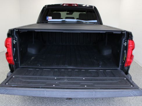 Used 2019 Toyota Tundra SR5 w/ SR5 Upgrade Package AWD/4WD image 9