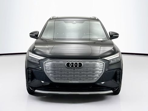 Used 2023 Audi Q4 e-tron Premium Plus w/ Premium Plus image 2