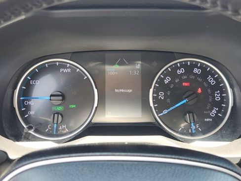 Used 2021 Toyota RAV4 XLE Premium AWD/4WD image 11
