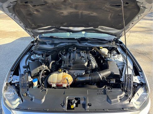 Used 2020 Ford Mustang Premium image 41