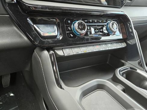 New 2026 GMC Sierra 2500 AT4X w/ AT4X AEV Edition AWD/4WD image 11