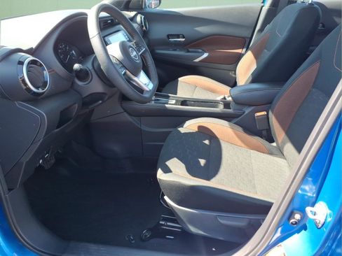 Used 2024 Nissan Kicks SR image 17
