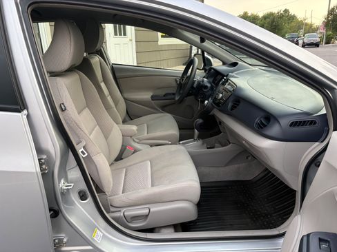 Used 2010 Honda Insight EX image 24