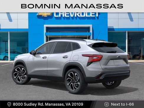 New 2026 Chevrolet Trax RS w/ Sunroof Package FWD image 4