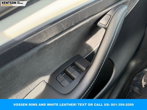 Used 2022 Tesla Model Y Performance image 17