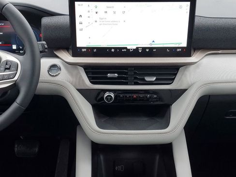 New 2026 Ford Explorer Active image 29