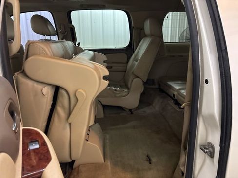 Used 2012 GMC Yukon XL SLT AWD/4WD image 23