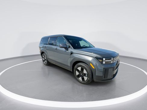 Used 2026 Hyundai Santa Fe SE image 2