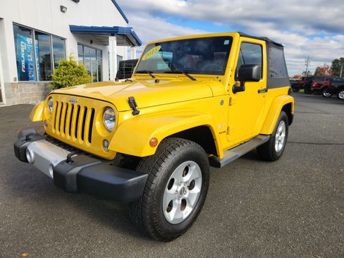 Used 2015 Jeep Wrangler Sahara w/ Connectivity Group image 5