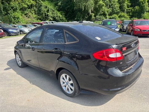 Used 2013 Ford Fiesta SE FWD image 9