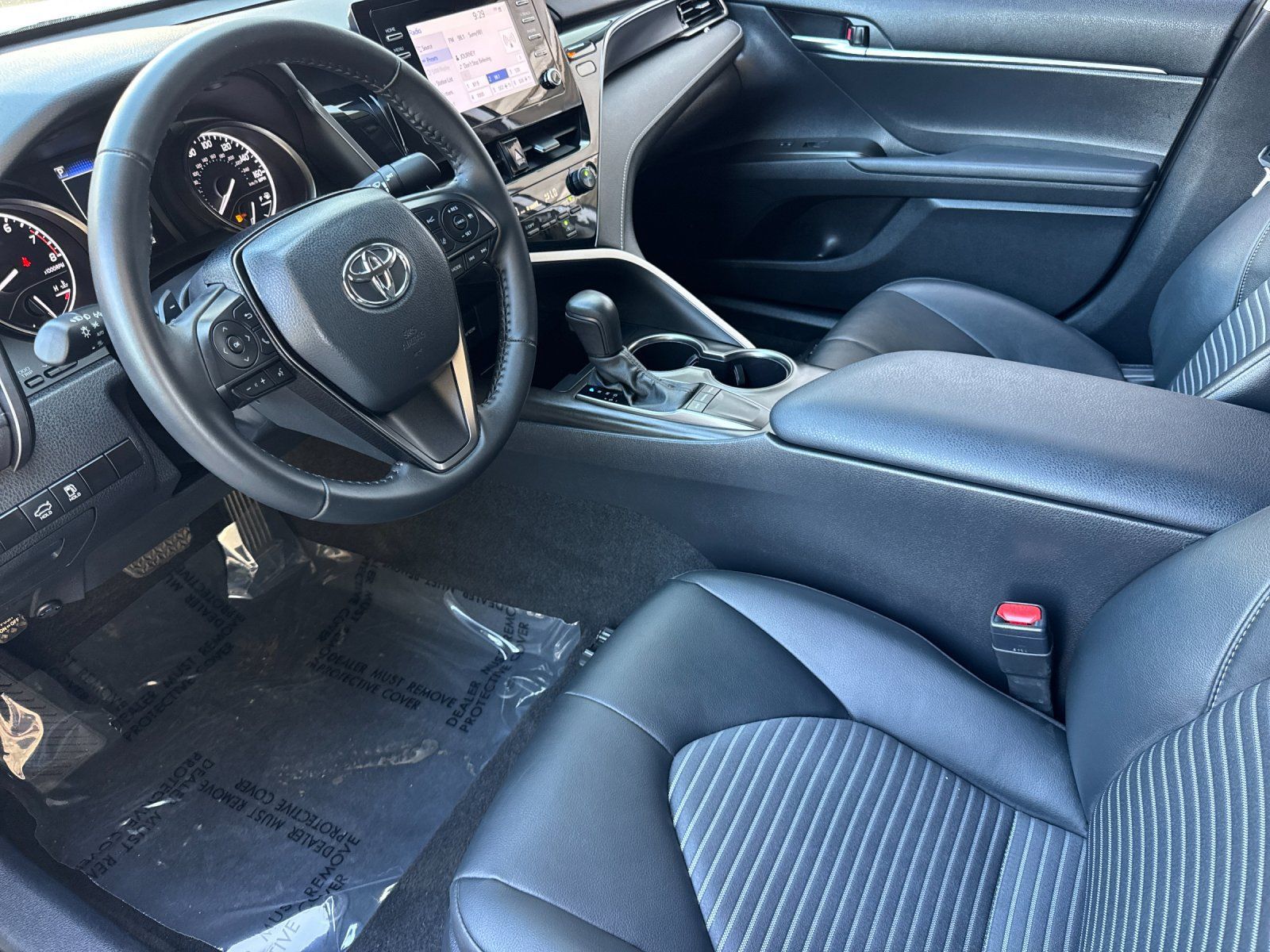 Used 2024 Toyota Camry SE w/ Convenience Package FWD image 9
