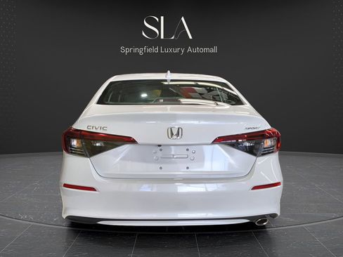 Used 2023 Honda Civic Sport image 4