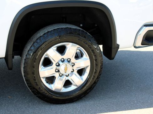 Used 2022 Chevrolet Silverado 3500 LTZ w/ LTZ Plus Package image 4