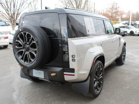 New 2026 Land Rover Defender 110 OCTA image 2