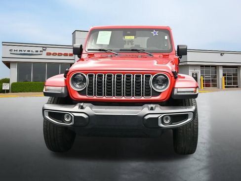 Used 2025 Jeep Wrangler Unlimited Sahara AWD/4WD image 8