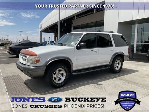 Used 2000 Ford Explorer XLT AWD/4WD image 1