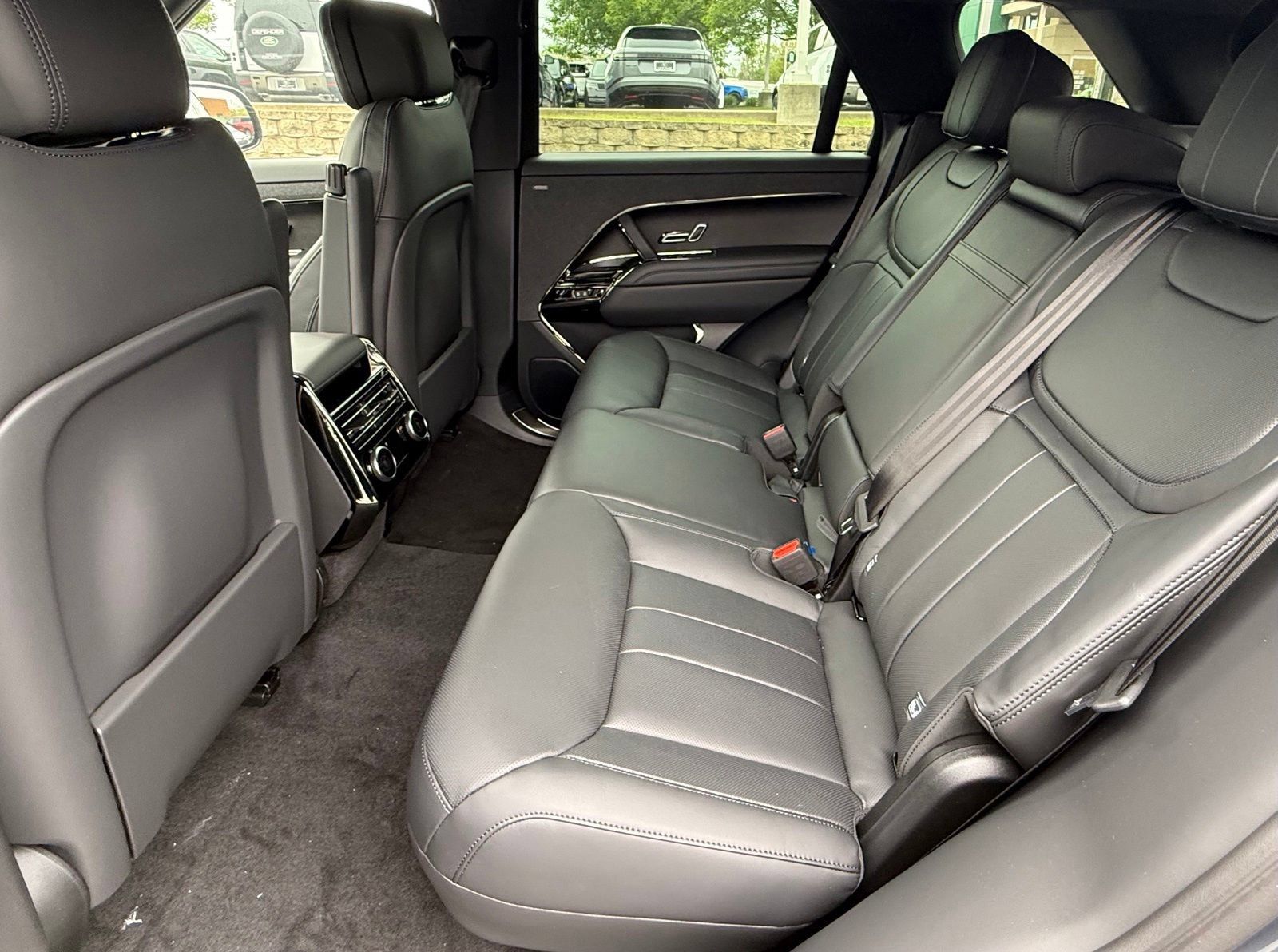 New 2027 Land Rover Range Rover Sport SE AWD/4WD image 16