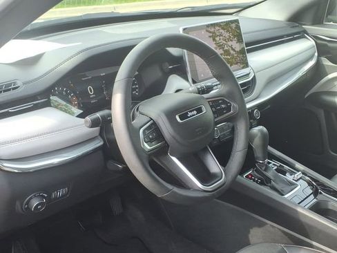 Used 2023 Jeep Compass Limited AWD/4WD image 7