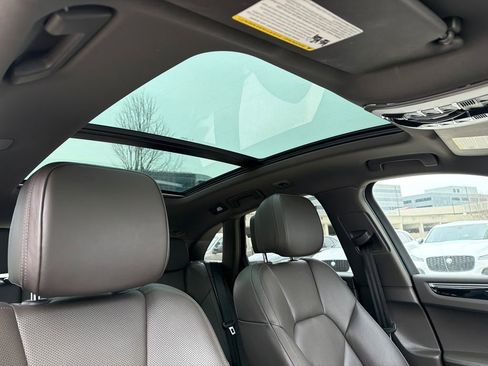 Used 2018 Porsche Macan image 12