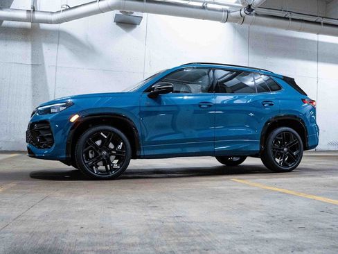 New 2026 Volkswagen Tiguan SE R-Line FWD image 3
