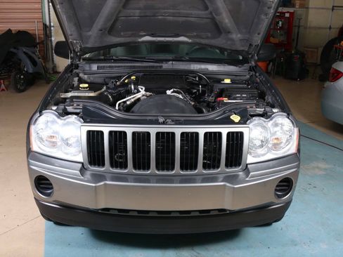 Used 2007 Jeep Grand Cherokee Laredo AWD/4WD image 7