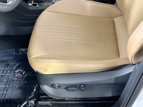 Used 2022 Volkswagen Tiguan SE AWD/4WD image 18