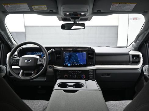 New 2026 Ford F250 XLT w/ XLT Premium Package image 25