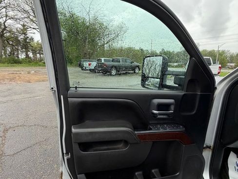 Used 2015 GMC Sierra 2500 SLE AWD/4WD image 10