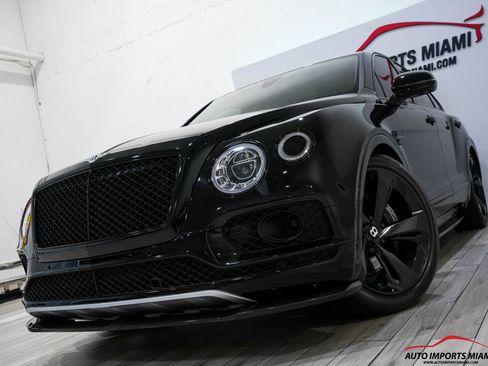 Used 2018 Bentley Bentayga image 2