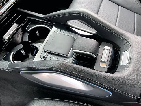 Used 2025 Mercedes-Benz GLS 450 GLS 450 image 17