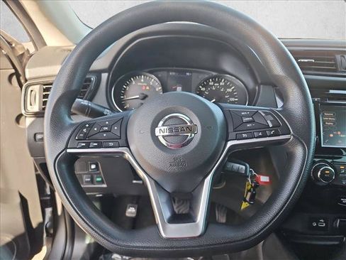 Used 2019 Nissan Rogue S FWD image 13