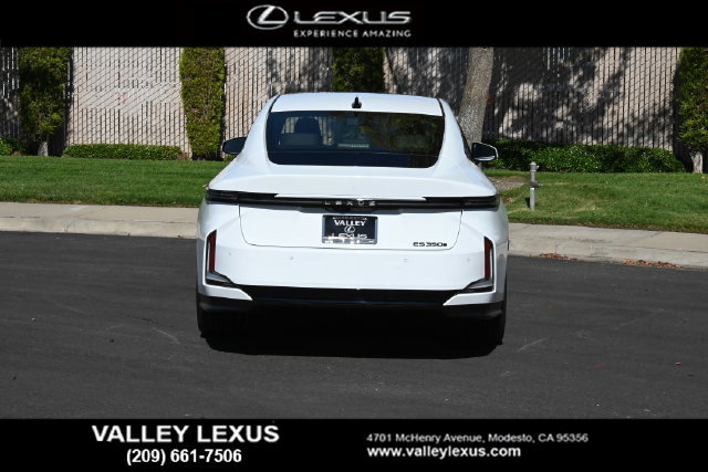 New 2026 Lexus ES 350e w/ Convenience Package FWD image 5