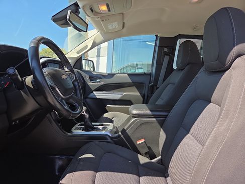 Used 2022 Chevrolet Colorado LT w/ Fleet Safety Package image 8