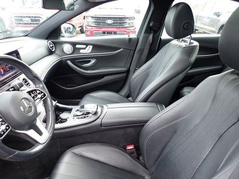 Used 2019 Mercedes-Benz E 300 4MATIC image 10