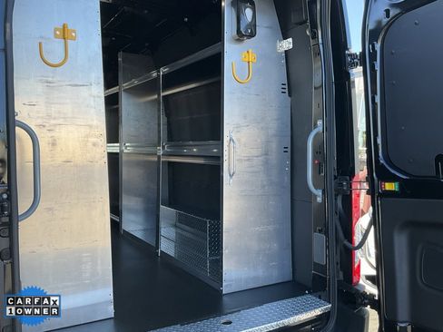 Used 2022 Ford E-Transit 148 High Roof Extended w/ Load Area Protection Package image 10