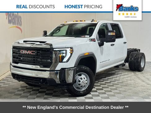 New 2026 GMC Sierra 3500 Pro w/ Convenience Package AWD/4WD image 1