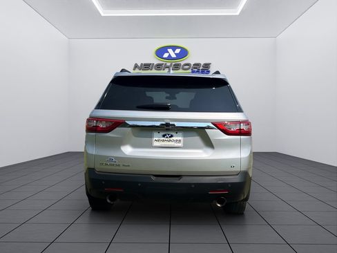 Used 2021 Chevrolet Traverse LT AWD/4WD image 5