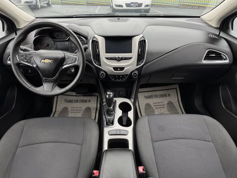 Used 2017 Chevrolet Cruze LS w/ LS Fleet Convenience Package image 6